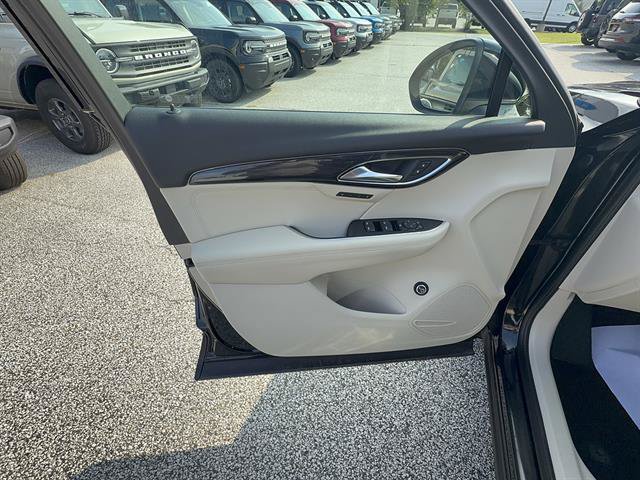 Used 2023 Buick Envision Essence AWD/4WD image 11