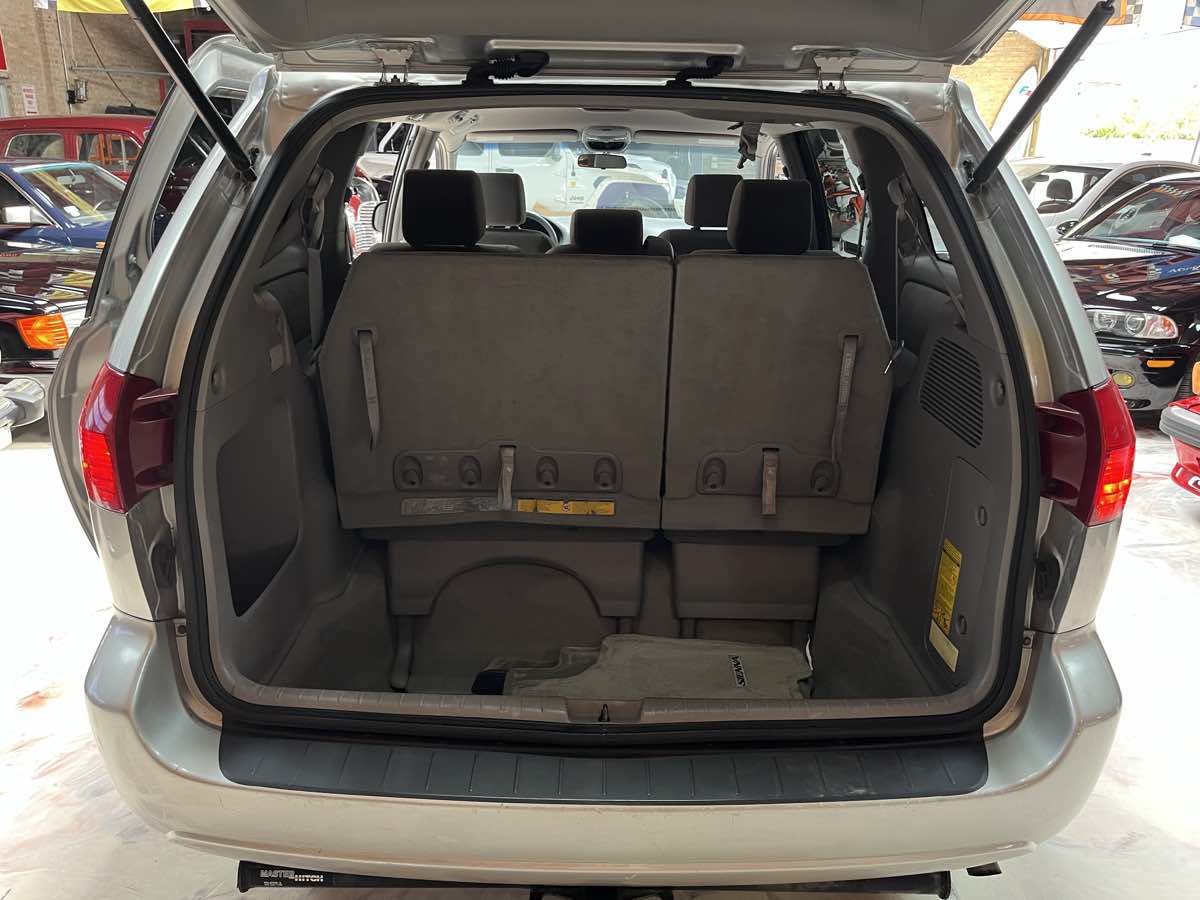 Used 2004 Toyota Sienna LE FWD image 27