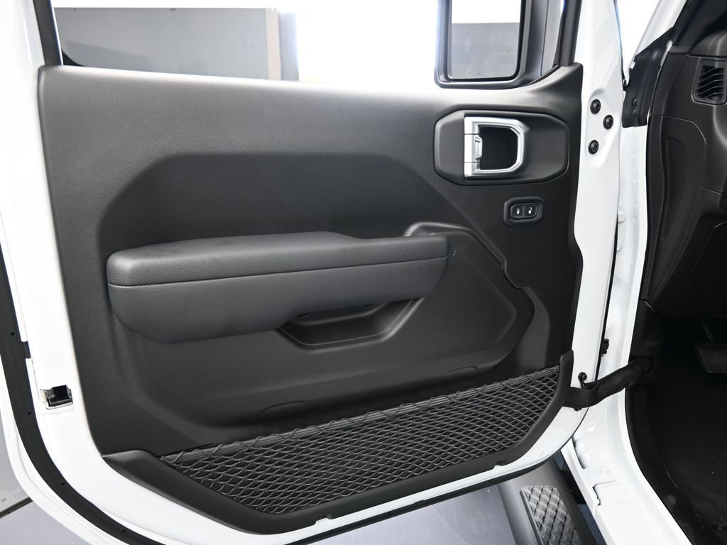 New 2026 Jeep Gladiator Sport AWD/4WD image 15
