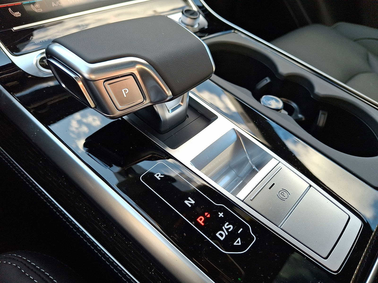 New 2026 Audi Q8 Prestige image 13