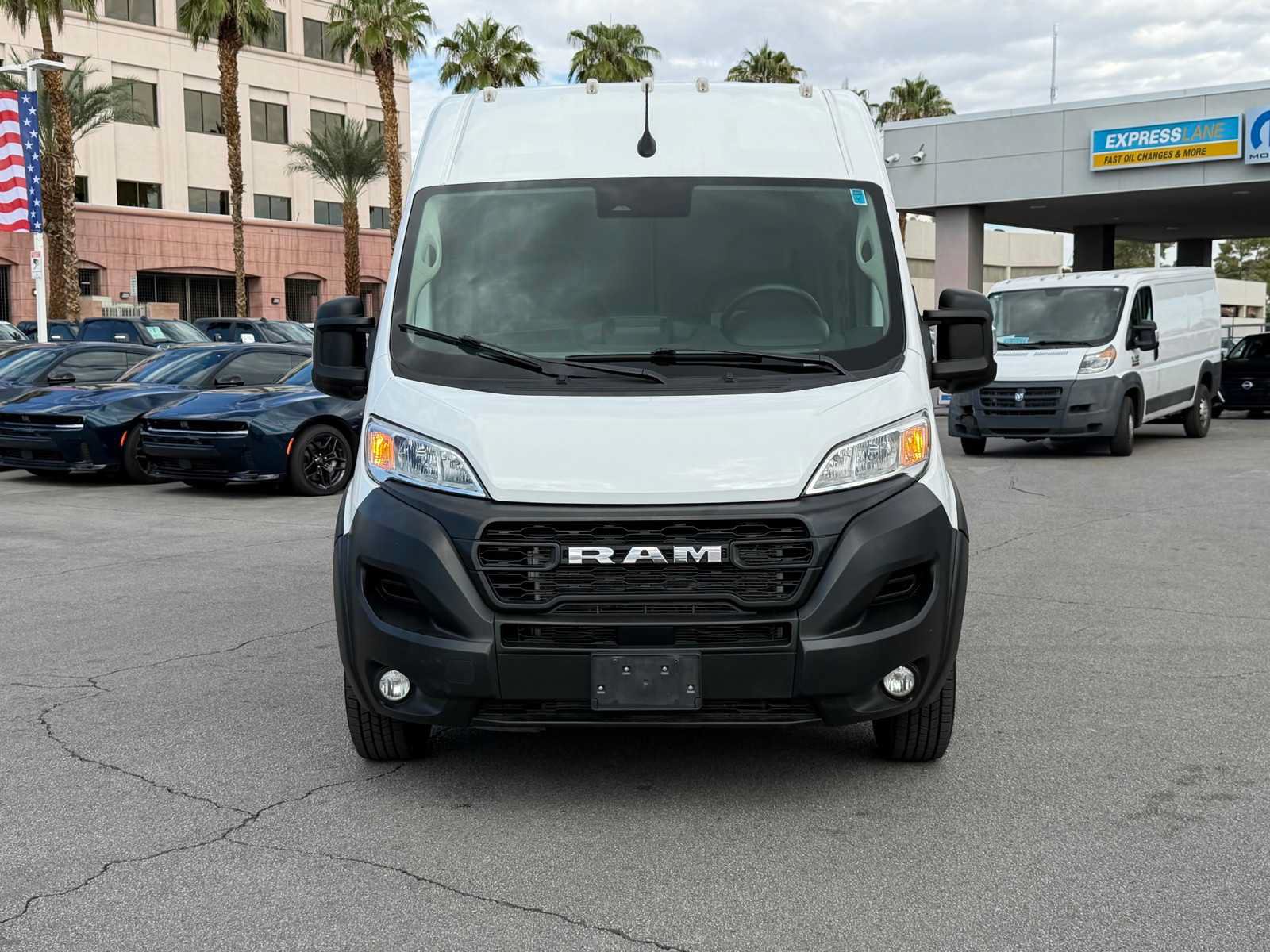 Used 2025 RAM ProMaster 2500 w/ Convenience Group FWD image 14