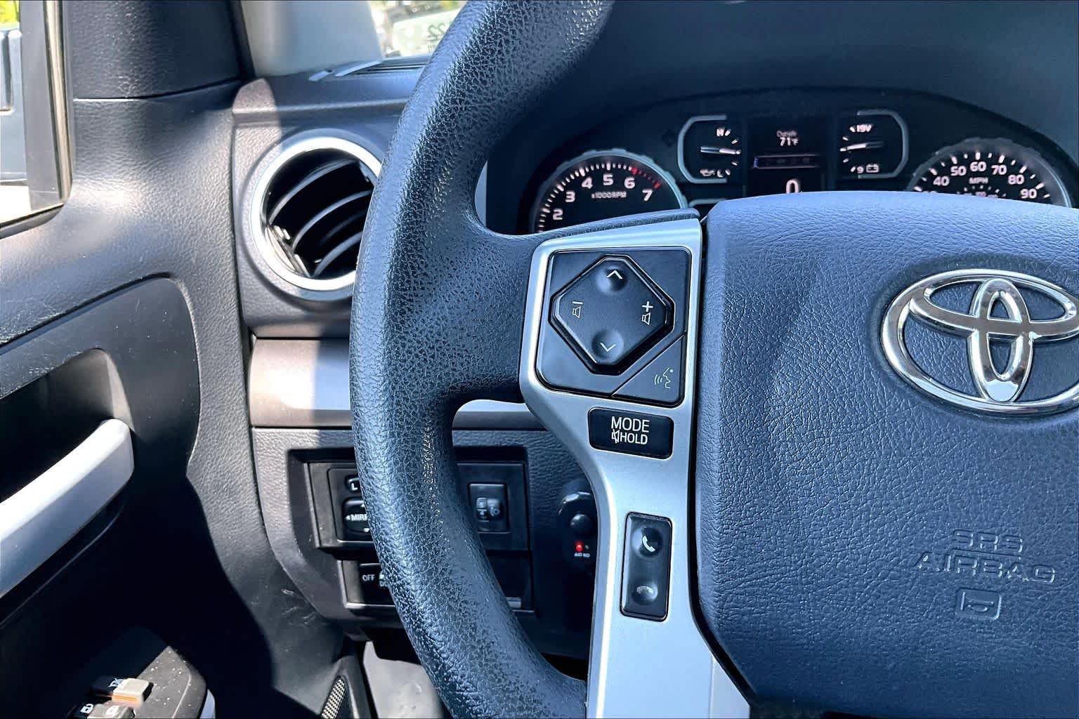 Used 2018 Toyota Tundra SR5 AWD/4WD image 23
