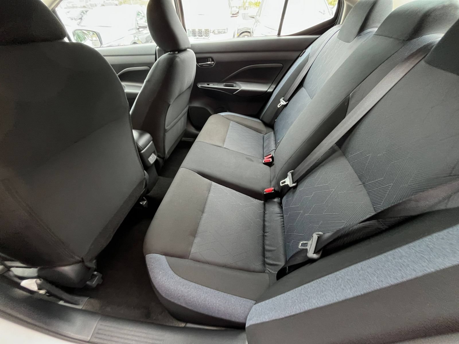 Used 2025 Nissan Versa SV FWD image 25