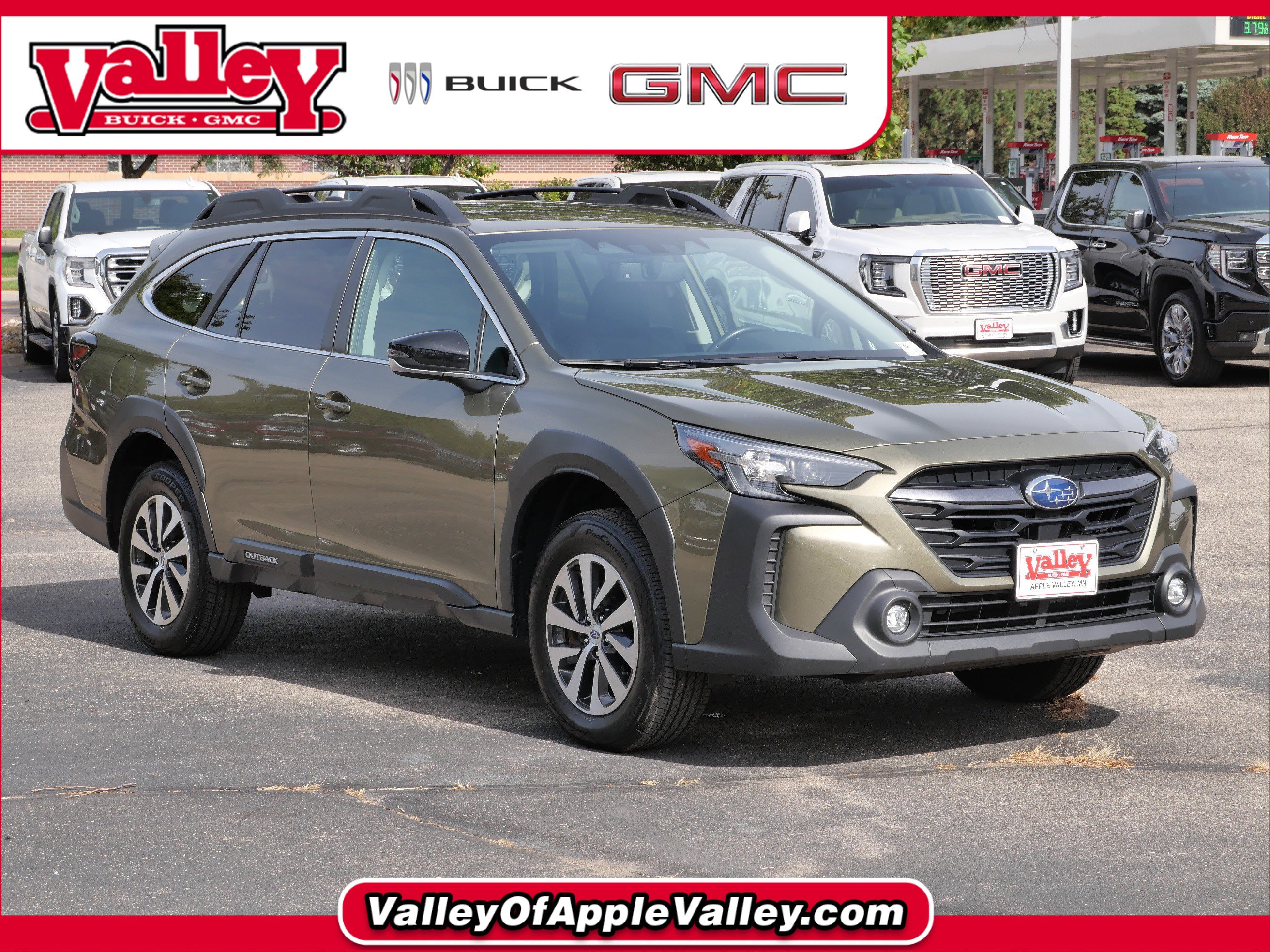 Used 2024 Subaru Outback Premium image 1