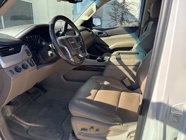 Used 2016 GMC Yukon XL SLT w/ Open Road Package image 4