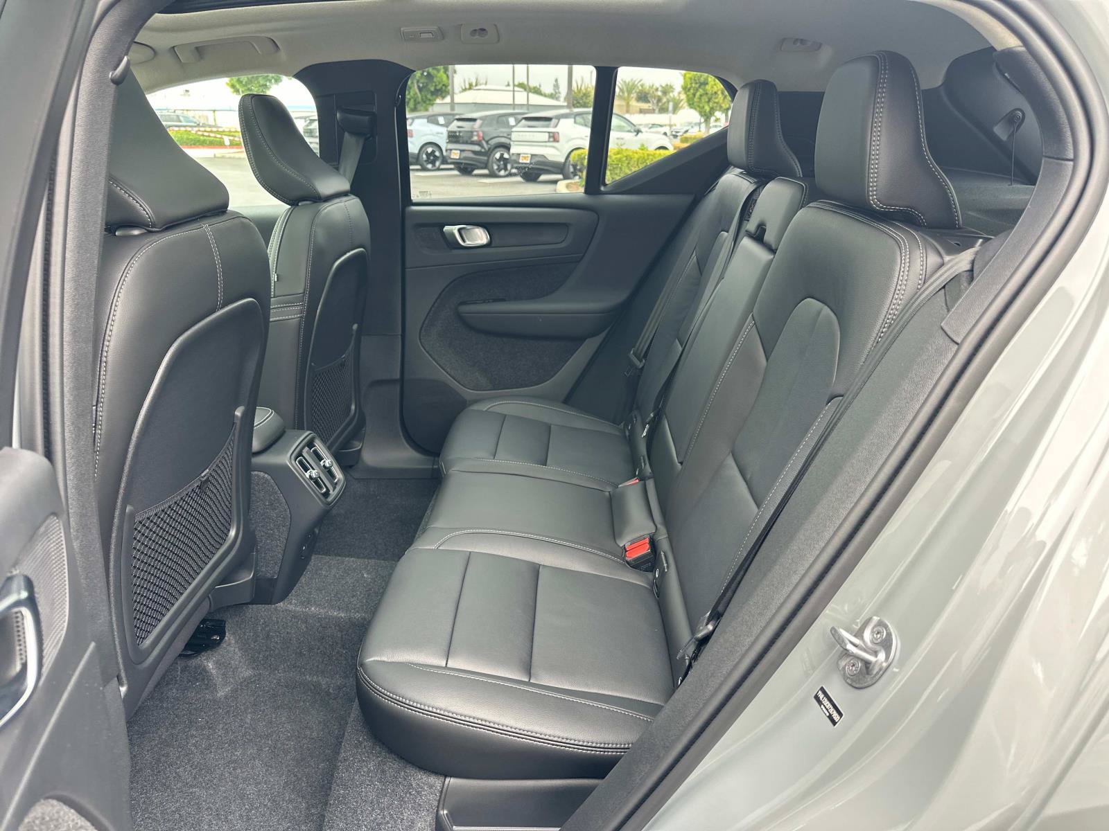 New 2026 Volvo XC40 B5 Plus w/ Protection Package Premier AWD/4WD image 17