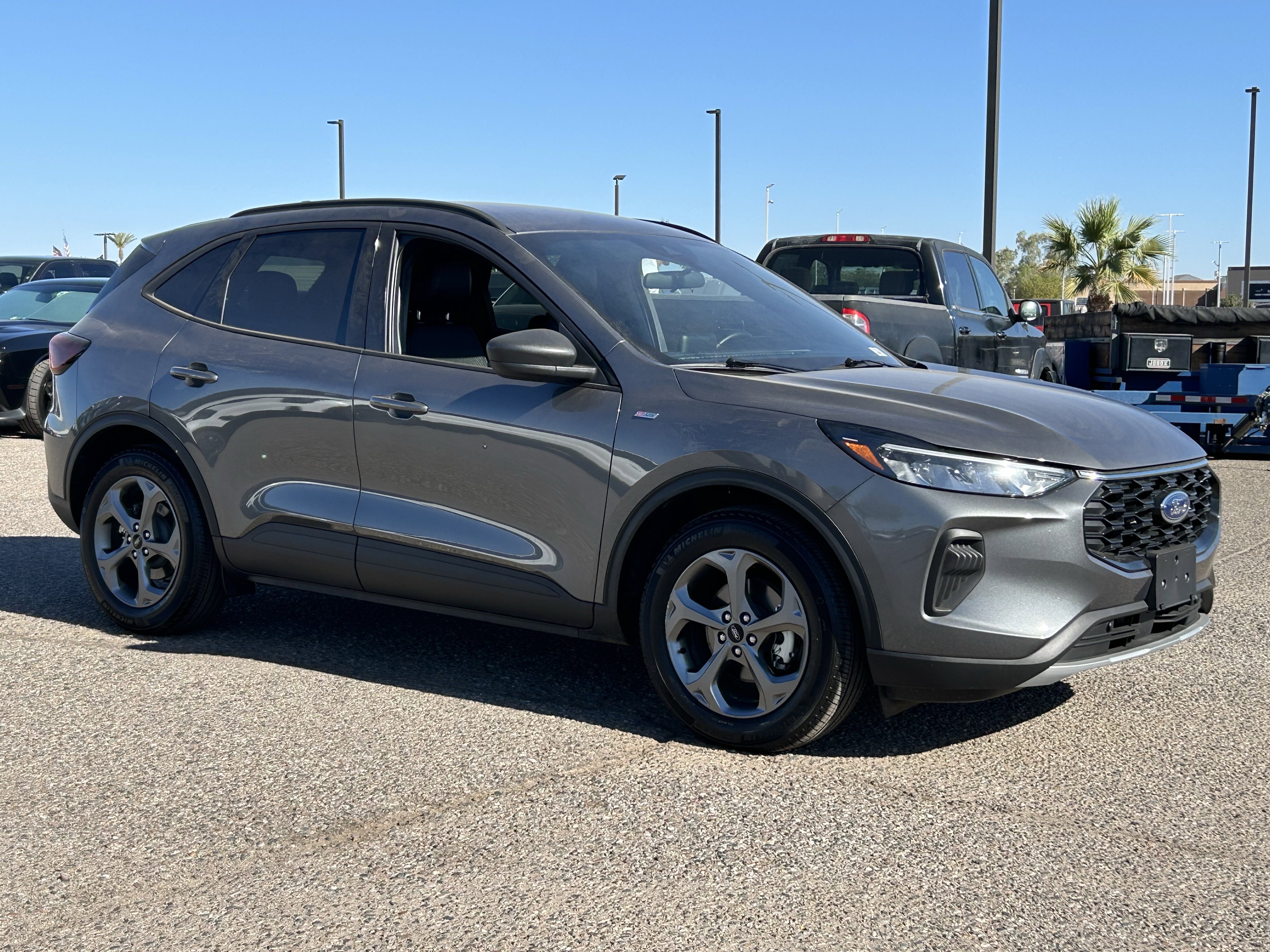 Used 2025 Ford Escape ST-Line image 7