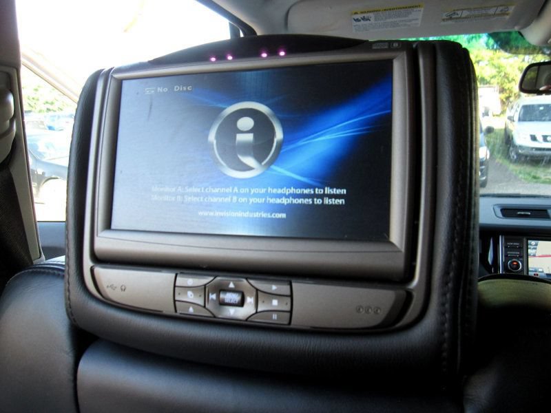 Used 2011 Land Rover Range Rover Supercharged AWD/4WD image 32