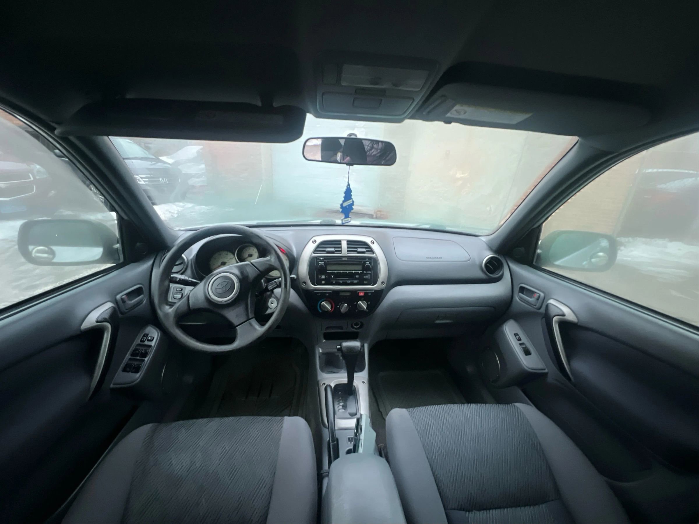 Used 2003 Toyota RAV4 2WD w/ "L" Pkg image 24