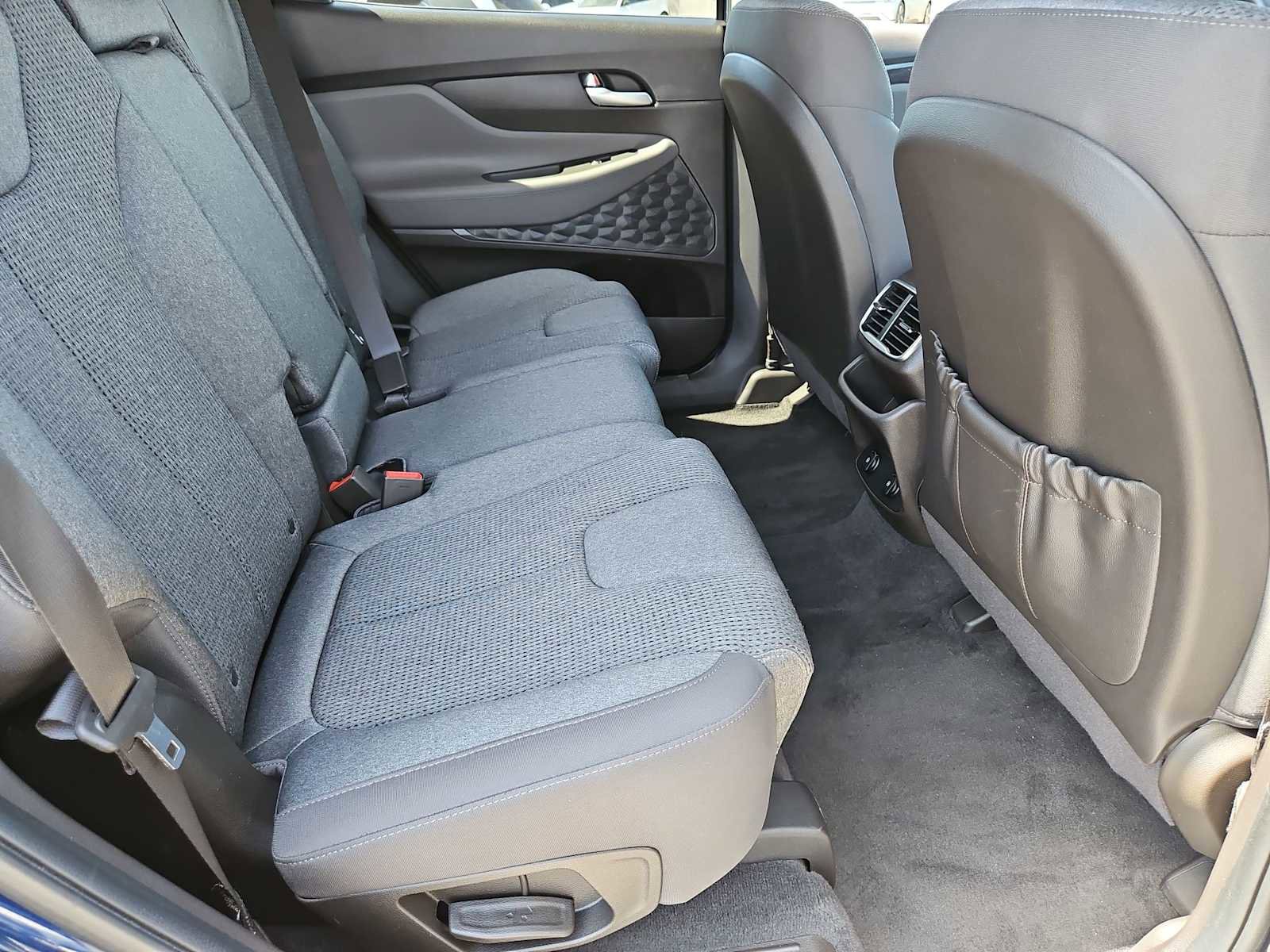 Used 2020 Hyundai Santa Fe SE w/ Cargo Package image 20