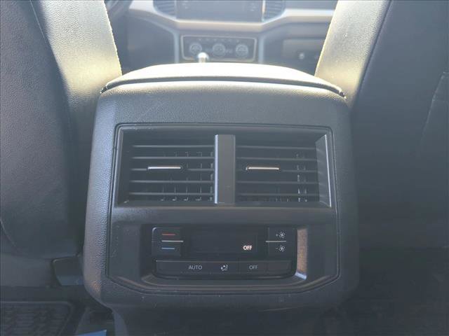Used 2022 Volkswagen Atlas SEL R-Line AWD/4WD image 18