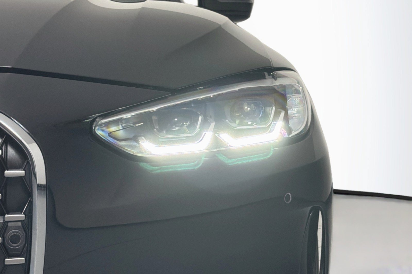 Used 2024 BMW 430i Coupe w/ Premium Package RWD image 14