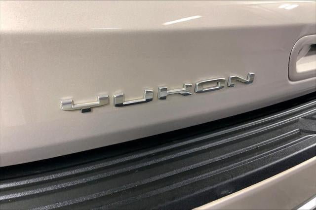 Used 2021 GMC Yukon Denali w/ Denali Premium Package AWD/4WD image 8
