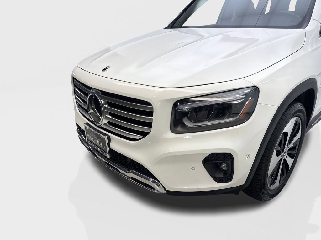 Used 2025 Mercedes-Benz GLB 250 w/ Exclusive Package image 16