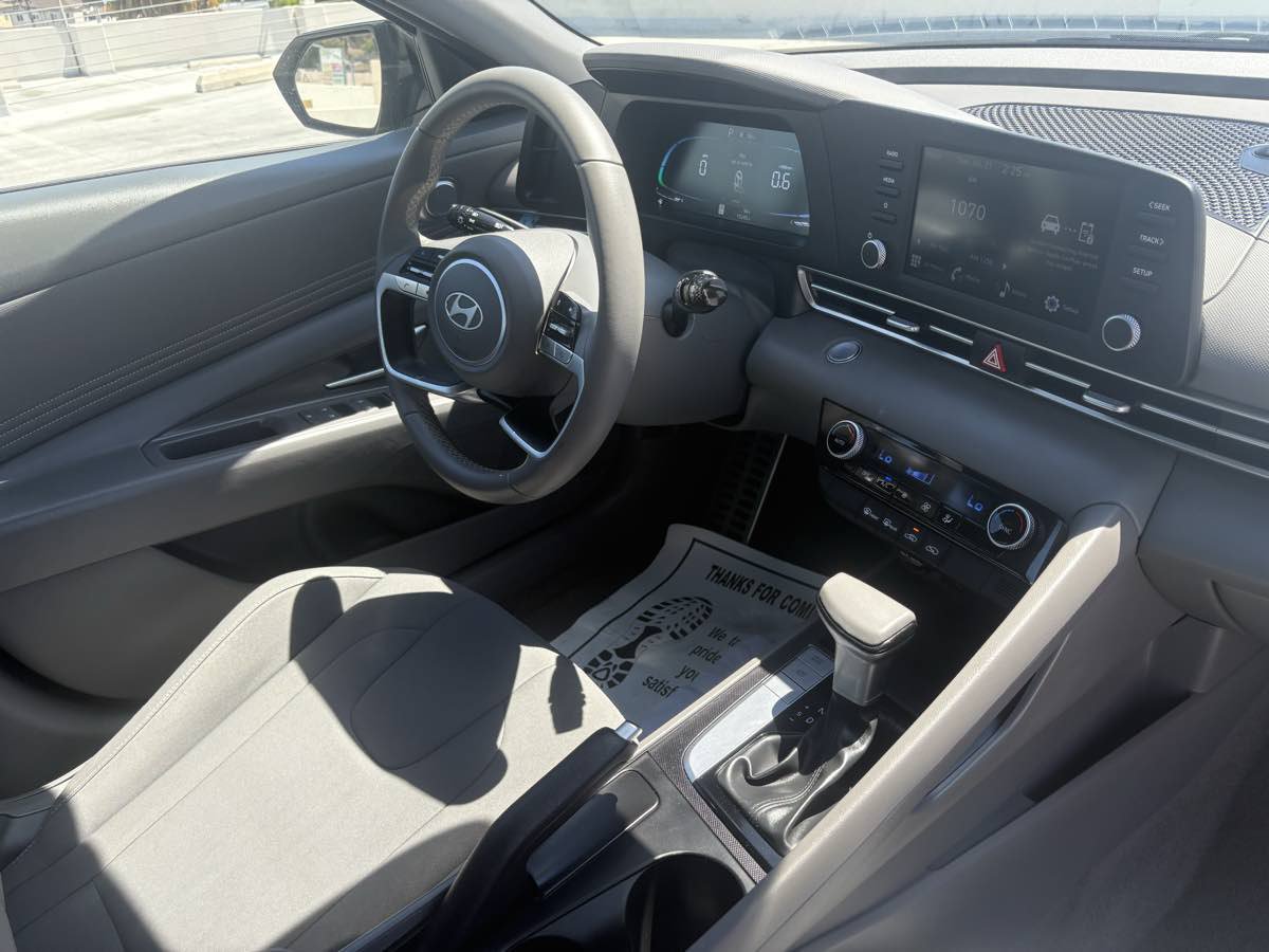 Used 2026 Hyundai Elantra Sport FWD image 16