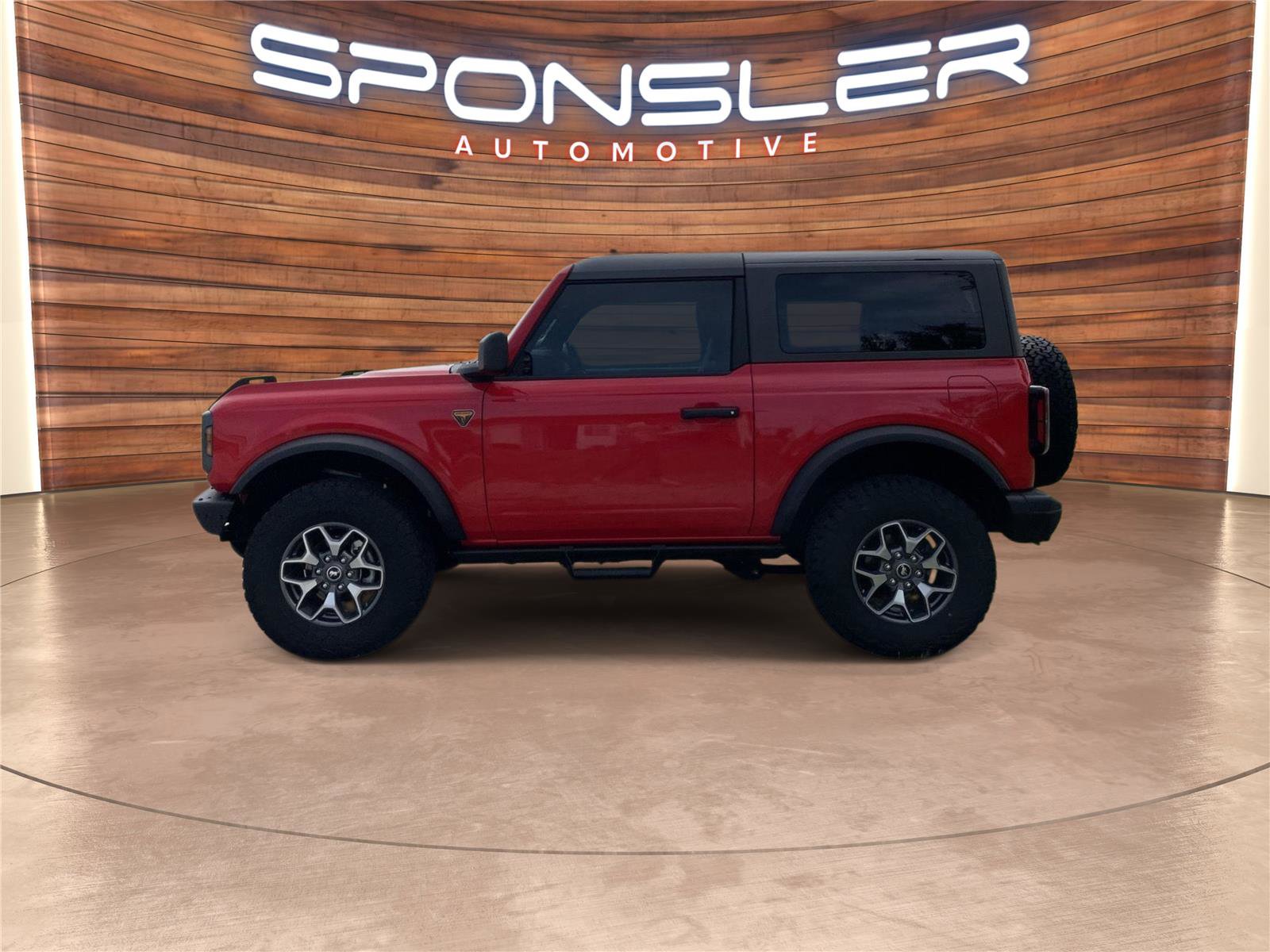 Used 2024 Ford Bronco Badlands AWD/4WD image 2