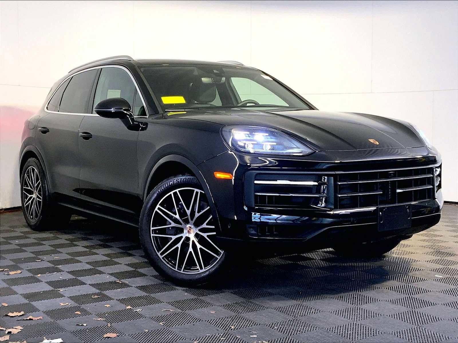 Certified 2025 Porsche Cayenne image 9