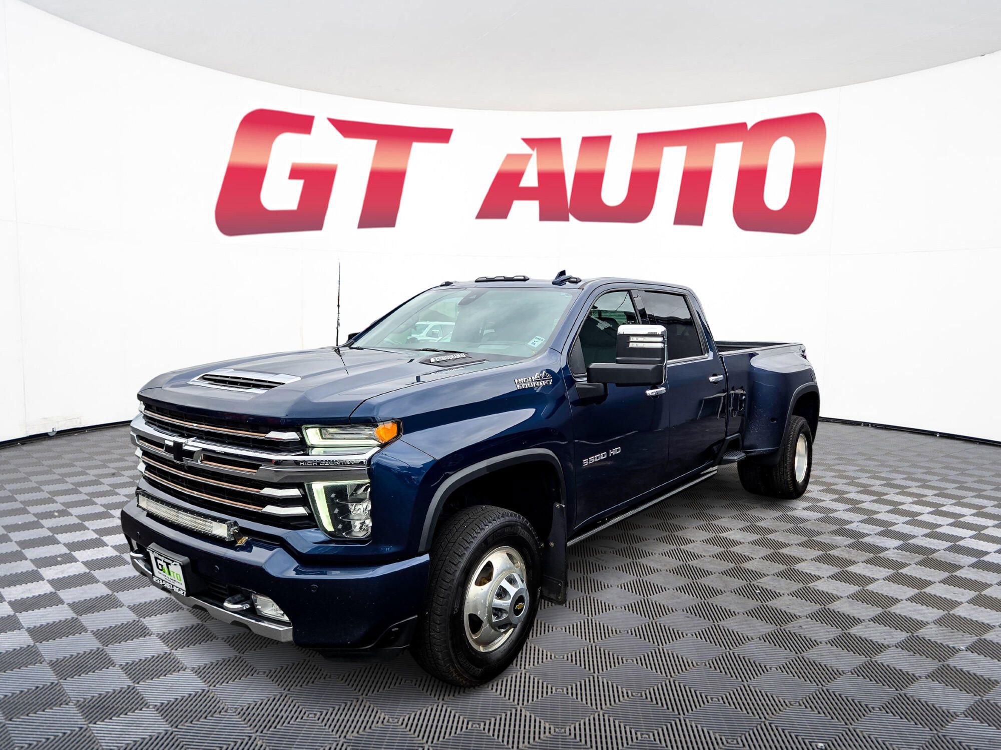 Used 2023 Chevrolet Silverado 3500 High Country w/ LPO, Hitch Package image 3