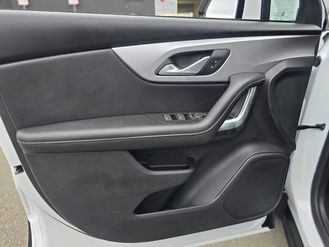 Used 2025 Chevrolet Blazer LT FWD image 20