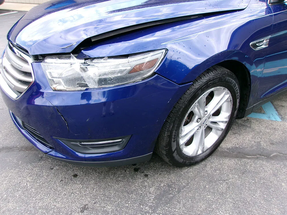 Used 2014 Ford Taurus SEL w/ Equipment Group 201A FWD image 5