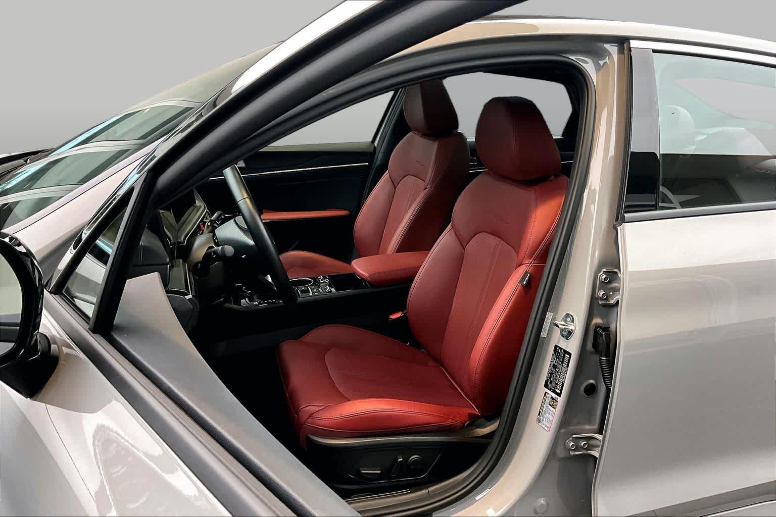 Used 2026 Kia K5 GT-Line w/ GT-Line Premium Package FWD image 8