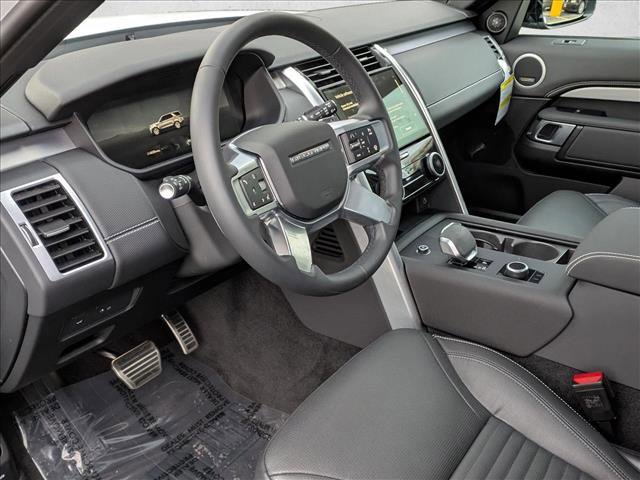 Certified 2025 Land Rover Discovery Dynamic SE AWD/4WD image 10