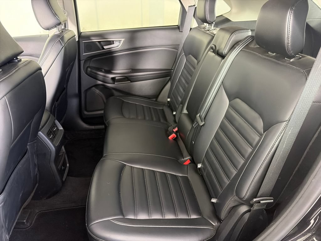 Used 2024 Ford Edge SEL AWD/4WD image 13
