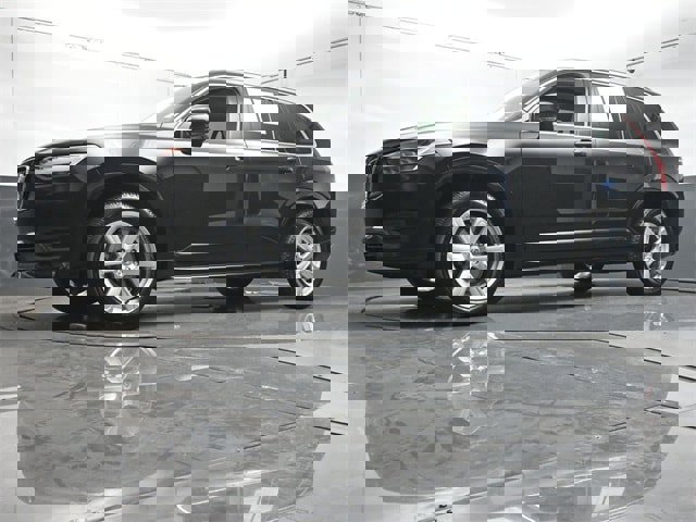 Used 2021 Volvo XC90 T5 Momentum w/ Climate Package image 36