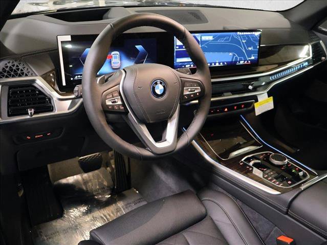 Used 2026 BMW X5 xDrive50e w/ Premium Package AWD/4WD image 3