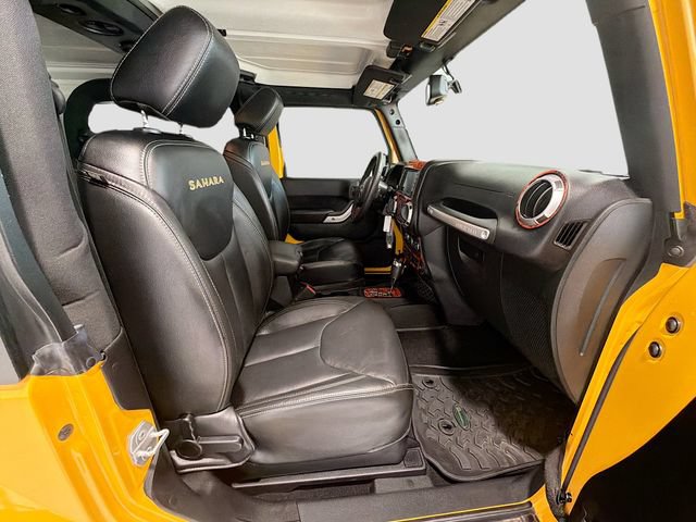 Used 2015 Jeep Wrangler Sahara w/ Dual Top Group AWD/4WD image 21