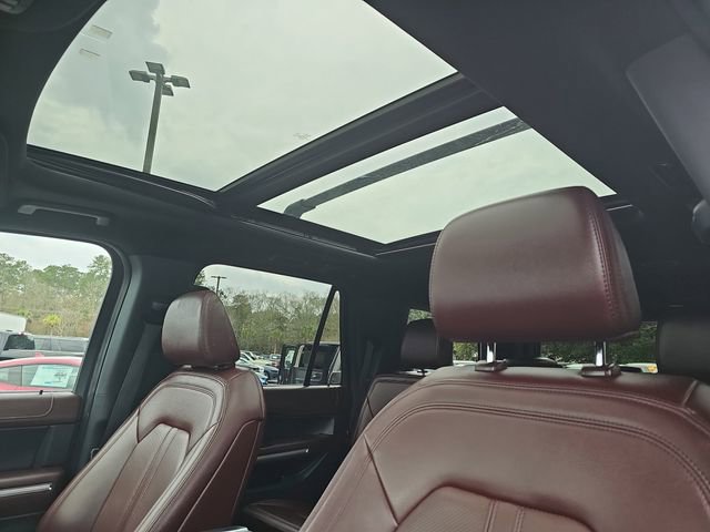 Used 2024 Ford Expedition Limited image 18