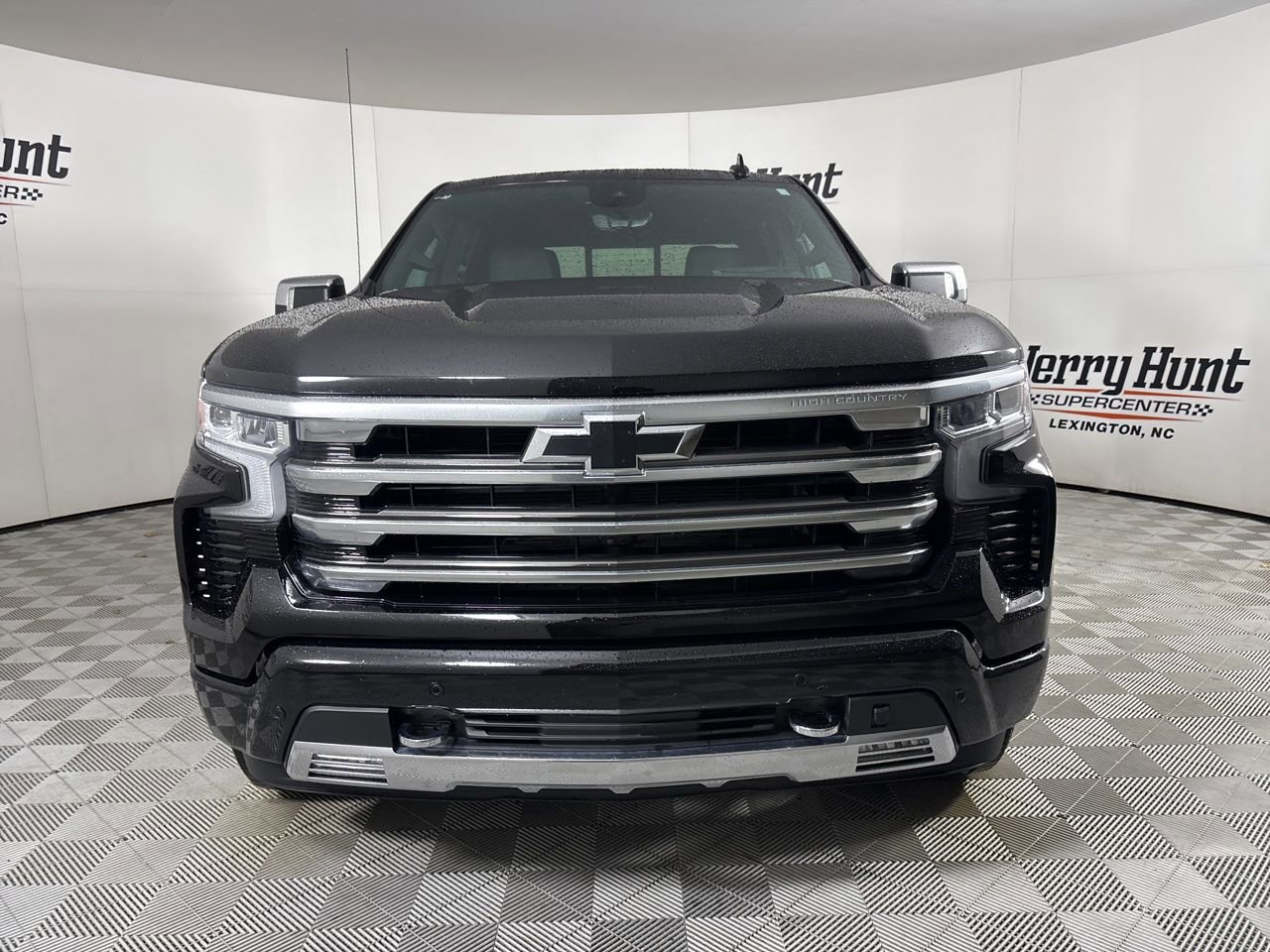 Used 2023 Chevrolet Silverado 1500 High Country w/ High Country Premium Package image 2