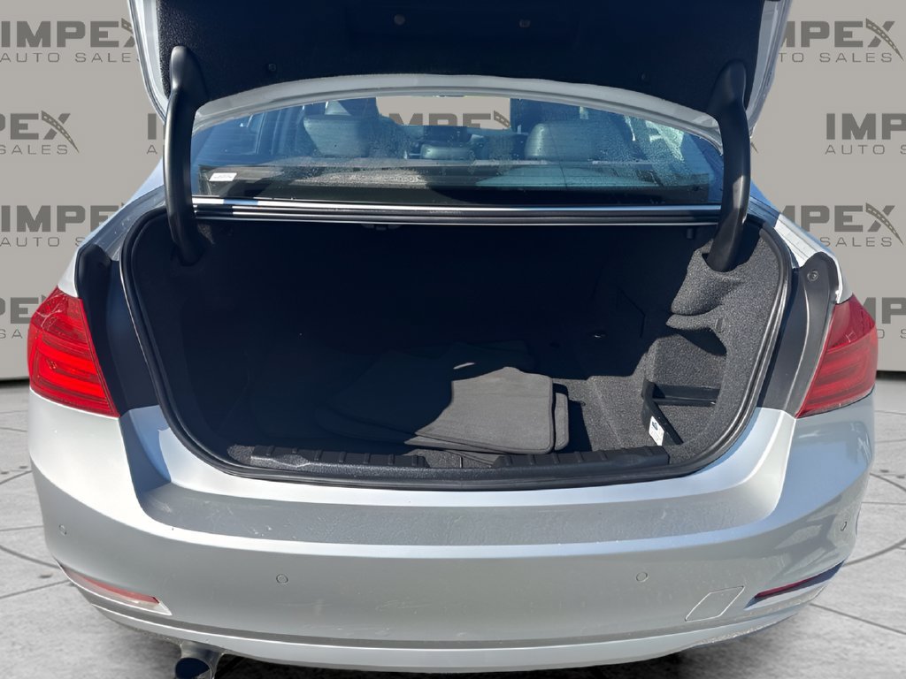 Used 2015 BMW 320i Sedan RWD image 26