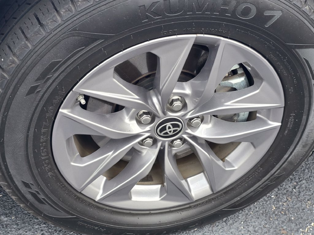 Certified 2022 Toyota Sienna XLE w/ XLE Plus Package FWD image 24