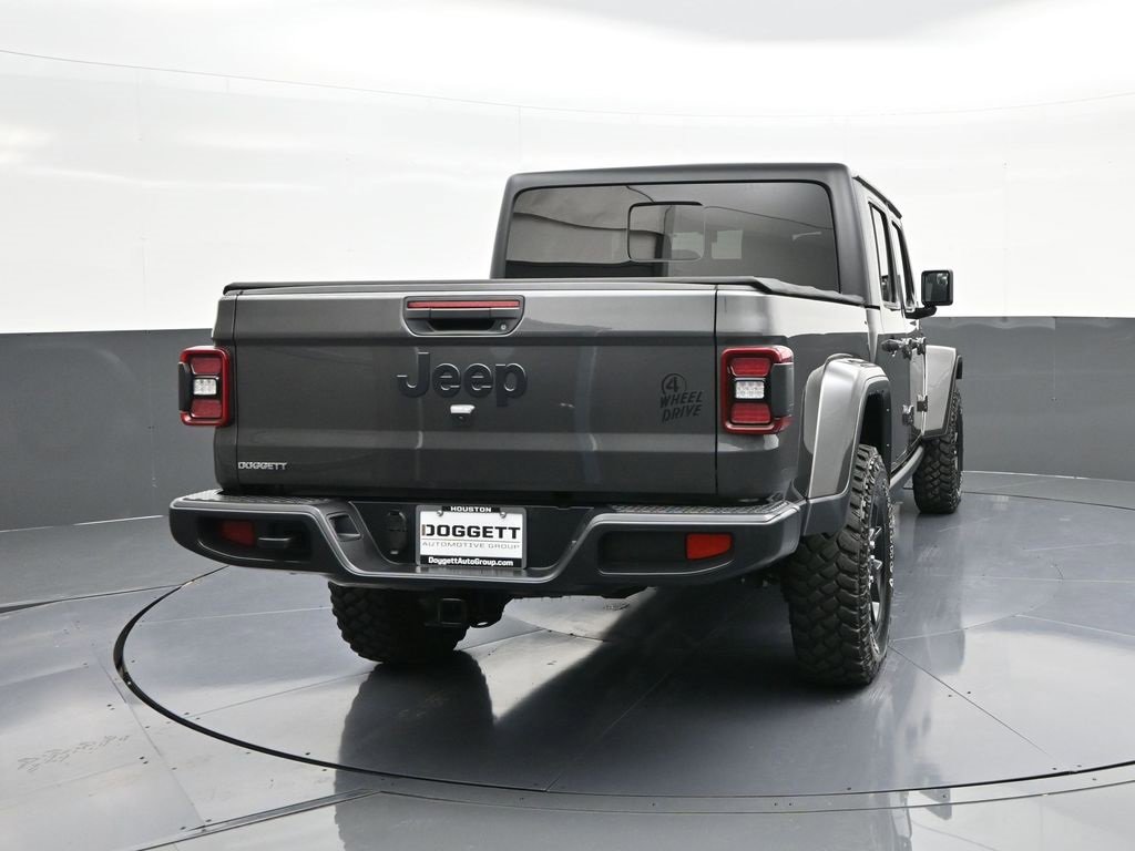 Used 2024 Jeep Gladiator Willys image 11