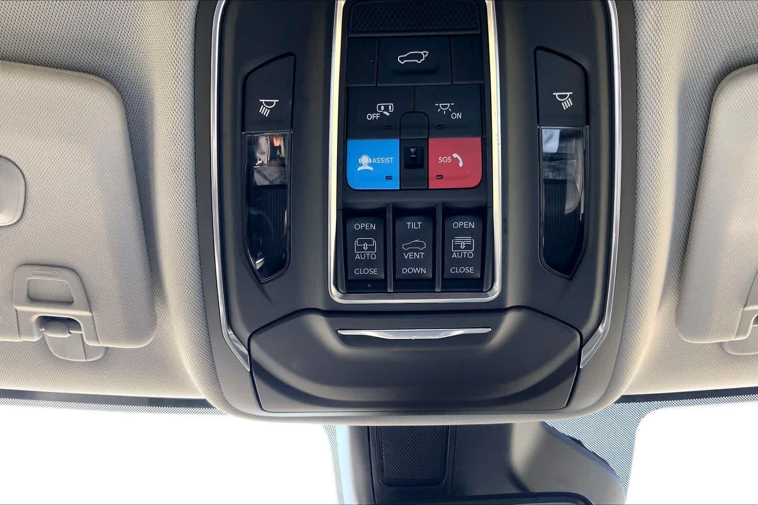 Used 2021 Jeep Grand Cherokee L Limited RWD image 35