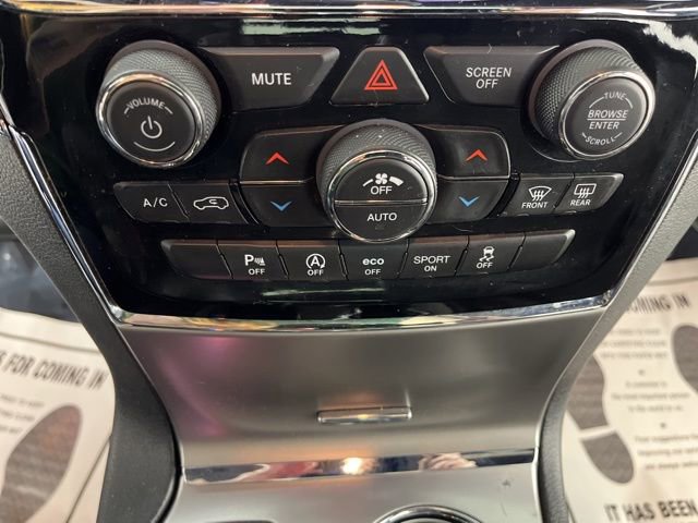 Used 2020 Jeep Grand Cherokee Limited AWD/4WD image 27