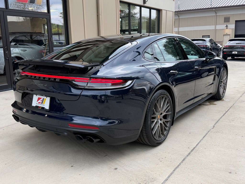 Used 2023 Porsche Panamera 4 Platinum Edition AWD/4WD image 8