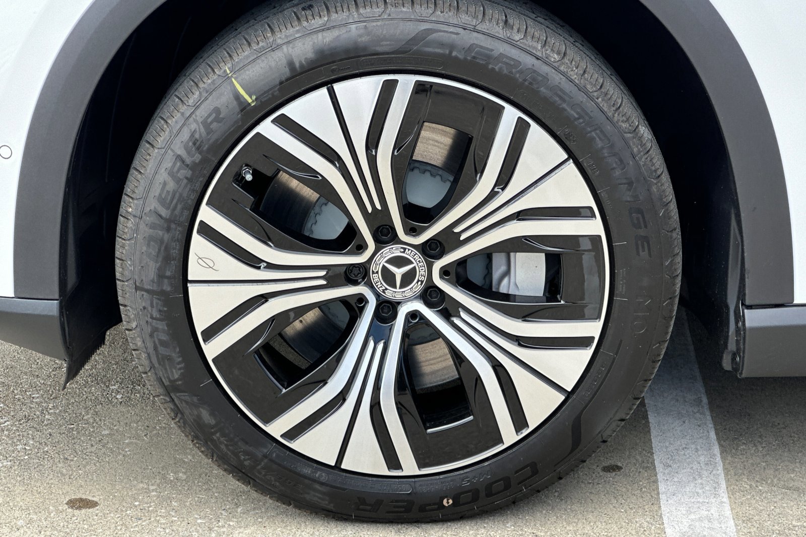 New 2025 Mercedes-Benz EQE 350+ 4MATIC SUV image 11