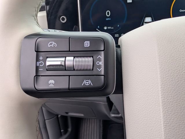 Used 2024 Hyundai Santa Fe Limited image 23