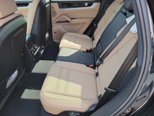New 2026 Porsche Cayenne AWD/4WD image 19