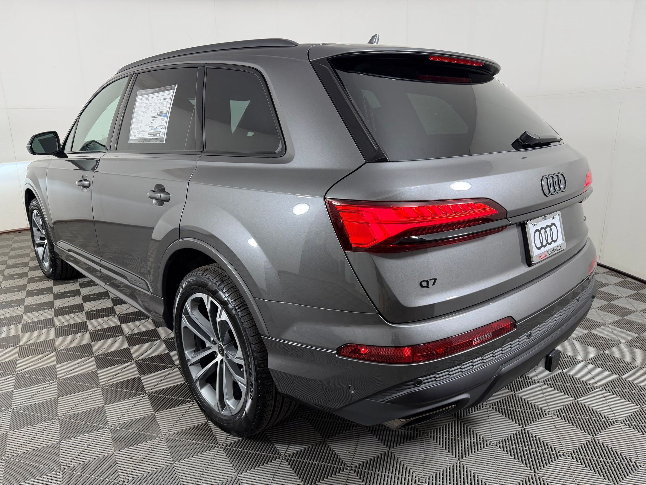 New 2026 Audi Q7 2.0T Premium AWD/4WD image 3