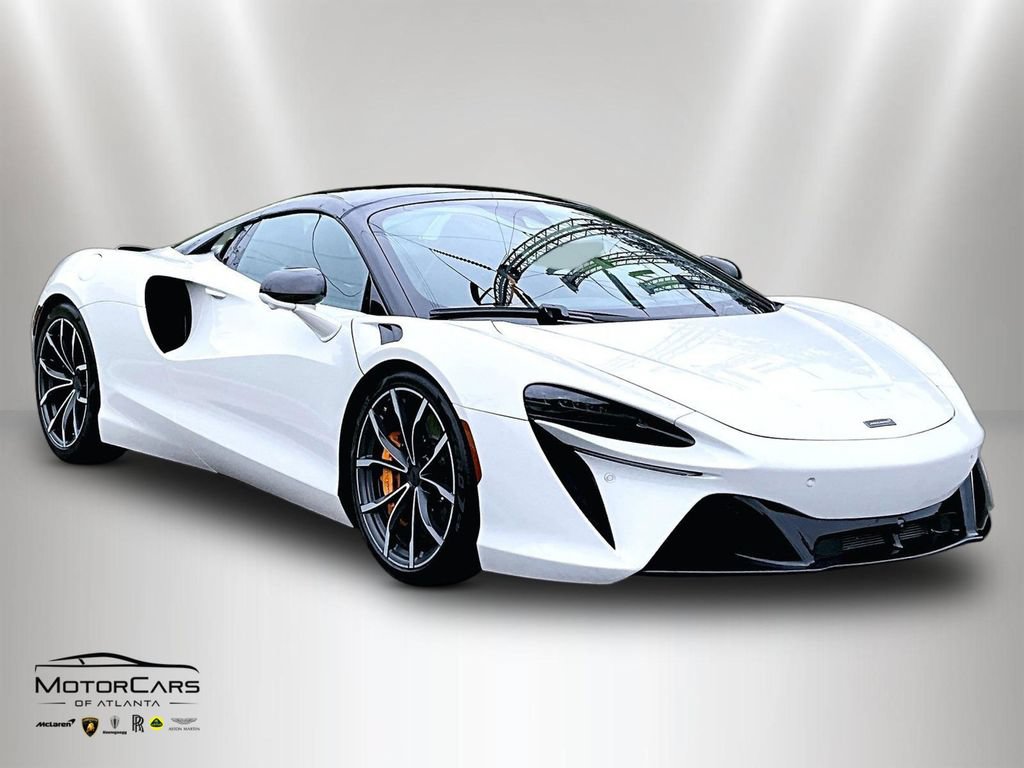 Used 2025 McLaren Artura Spider RWD image 2