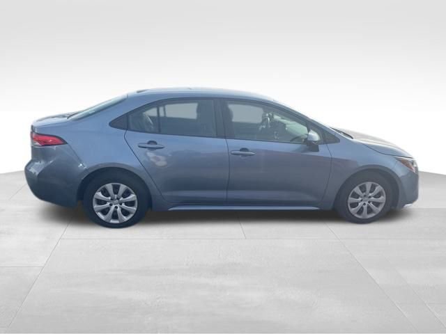 Used 2022 Toyota Corolla LE image 8
