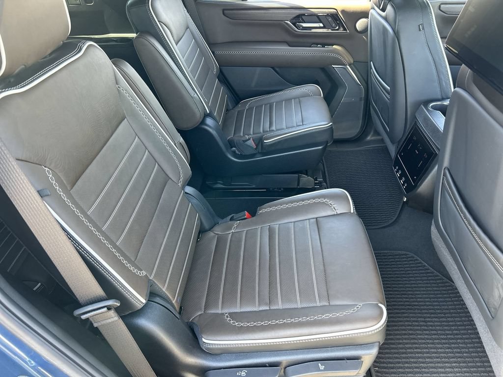 Used 2026 GMC Yukon Denali Ultimate AWD/4WD image 28