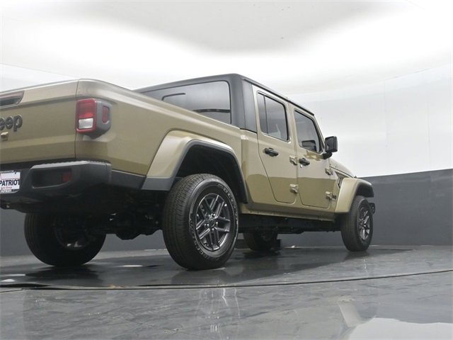 New 2025 Jeep Gladiator Sport image 46