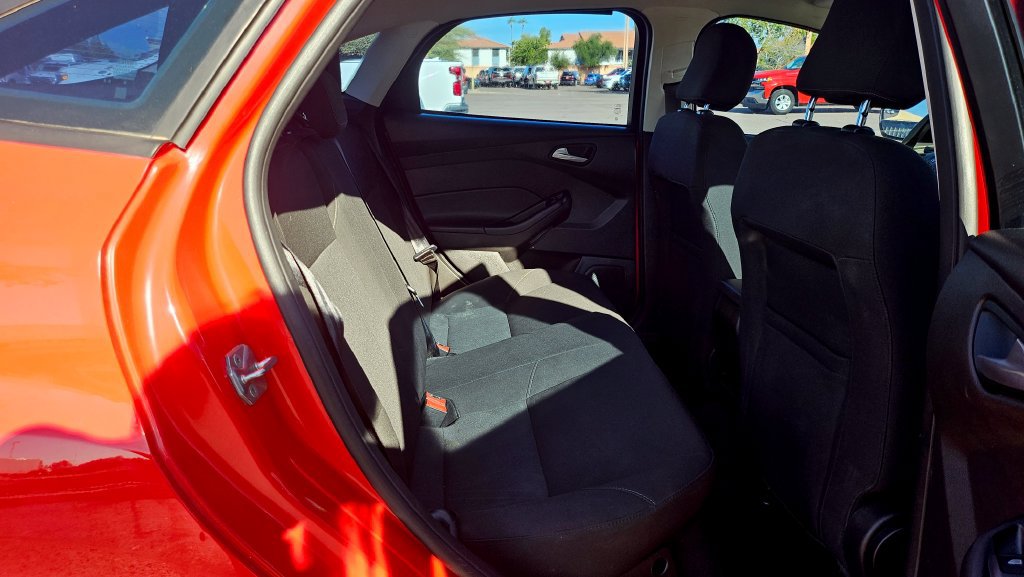 Used 2017 Ford Focus SE FWD image 22