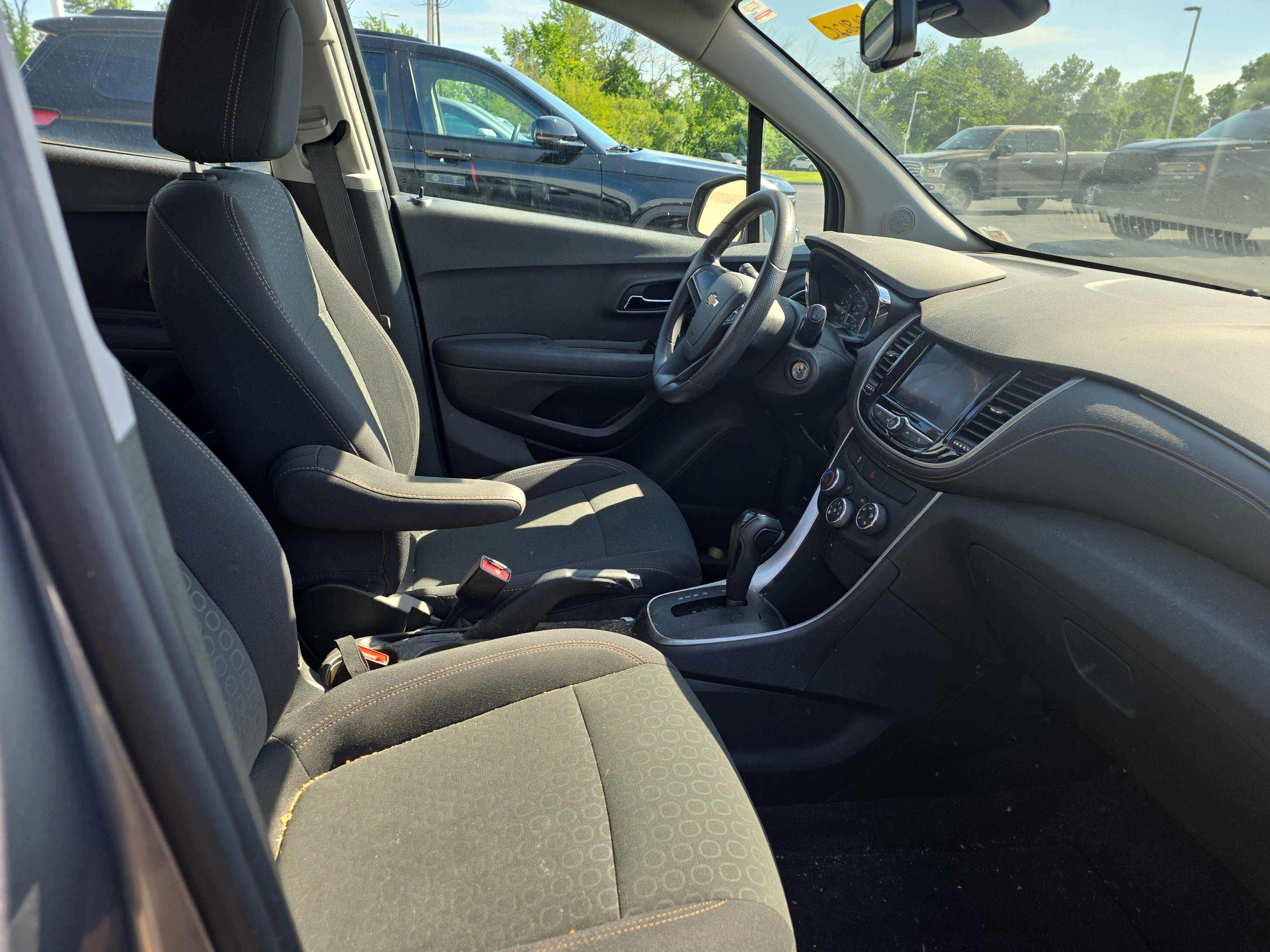 Used 2020 Chevrolet Trax LS FWD image 7