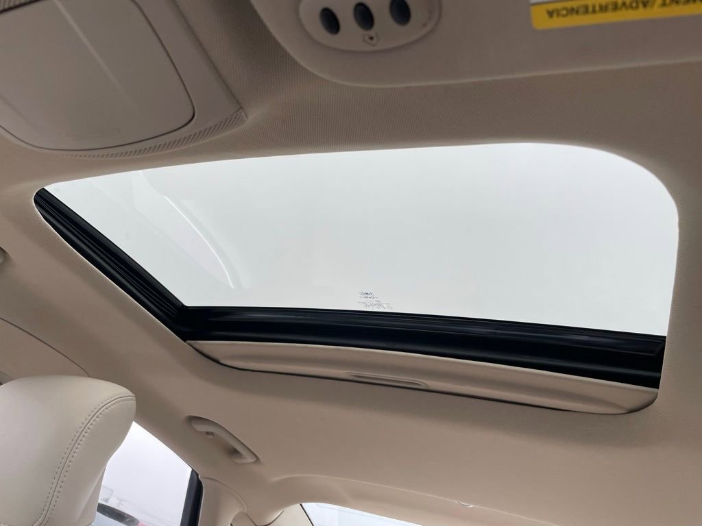 Used 2016 Lincoln MKZ w/ Equipment Group 300A Reserve image 20