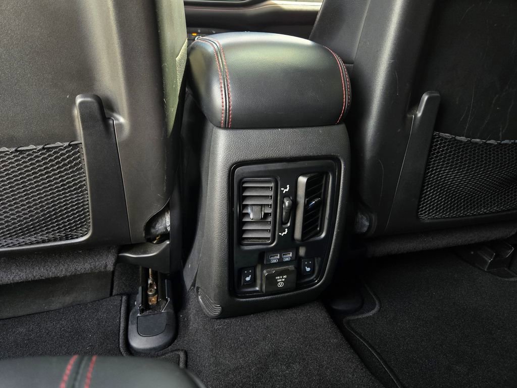 Used 2021 Dodge Durango R/T w/ Blacktop Package AWD/4WD image 33